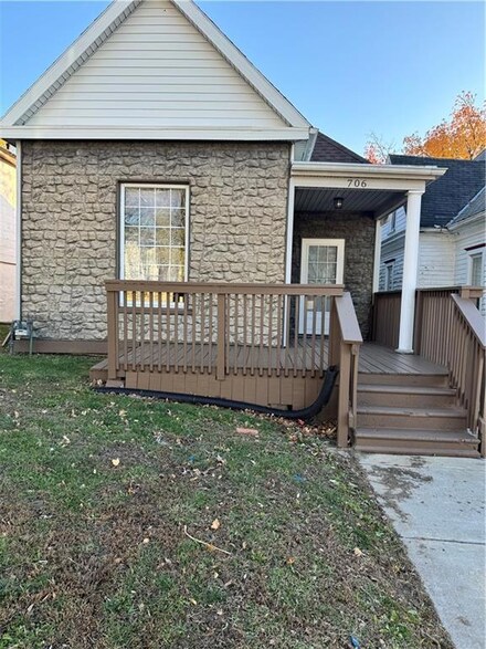 706 Powell St, Saint Joseph, MO 64501