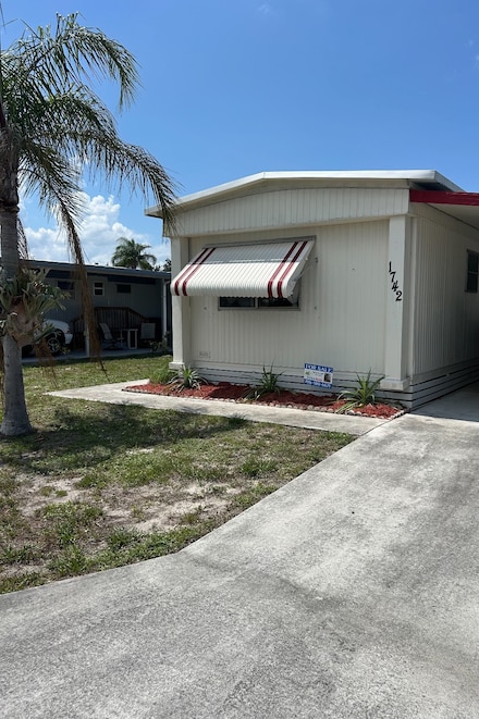 1742 SW Vickie Terrace, Stuart, FL 34997
