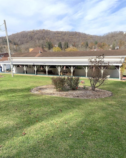 89 Station St, Shinnston, WV 26431