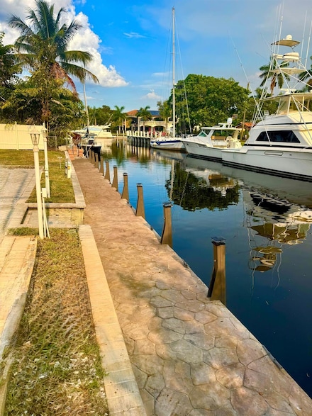 1512 SW 5th St Unit Dock, Fort Lauderdale, FL 33312