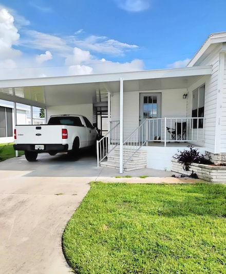 178 4th St E, Nokomis, FL 34275