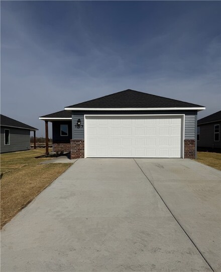 2513 E Fox Meadow St, Siloam Springs, AR 72761