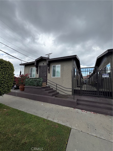 324 E 21st St, Long Beach, CA 90806