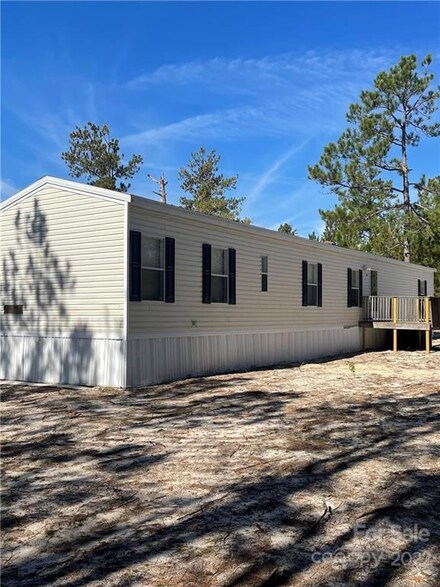 307 Rustling Oaks Rd, Kershaw, SC 29067