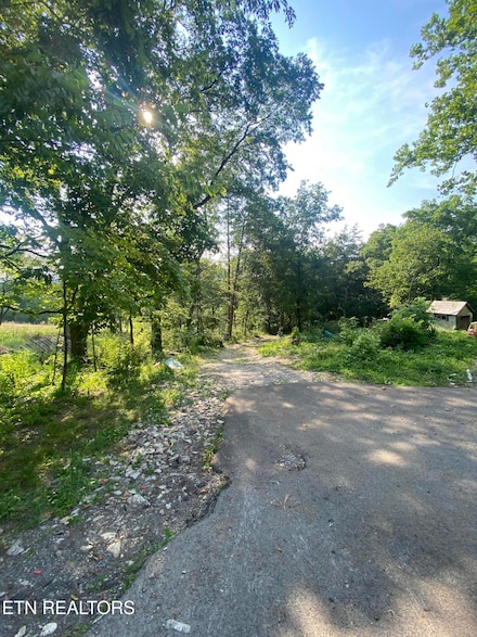 247 Mountain Rd, Clinton, TN 37716