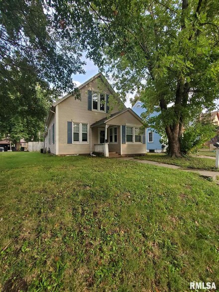 1317 44th St, Rock Island, IL 61201