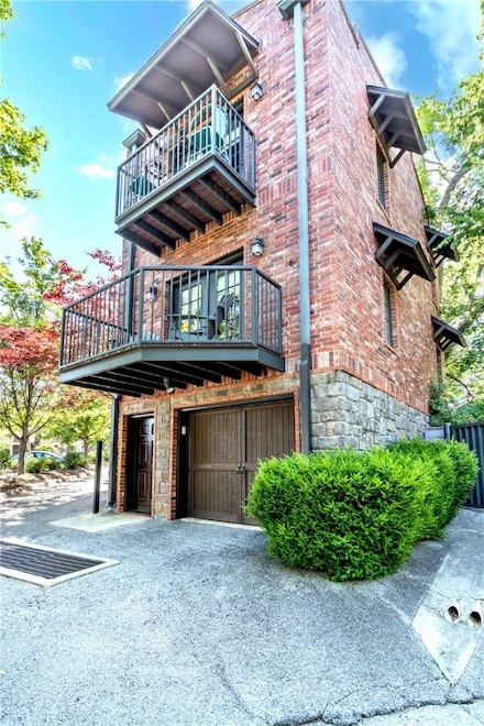 221 N Locust Ave Unit 6, Fayetteville, AR 72701