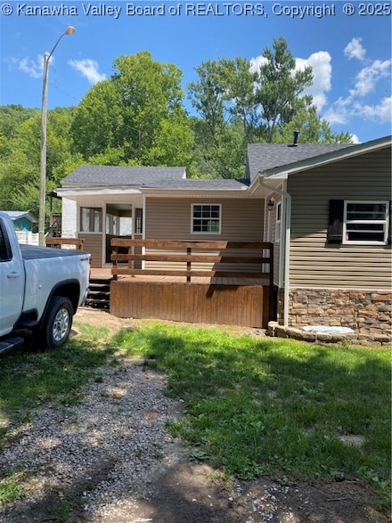 42 Pine Cone Dr, Elkview, WV 25071