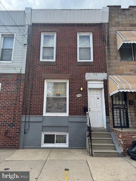 1538 S Dover St, Philadelphia, PA 19146