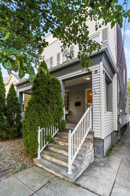 128 Lexington Ave, Bayonne, NJ 07002