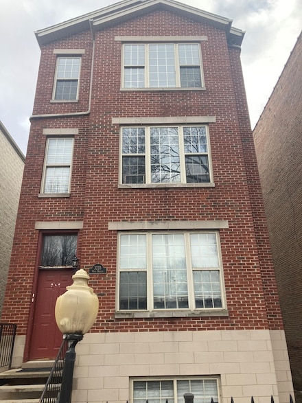 3235 W Warren Blvd Unit 2, Chicago, IL 60624