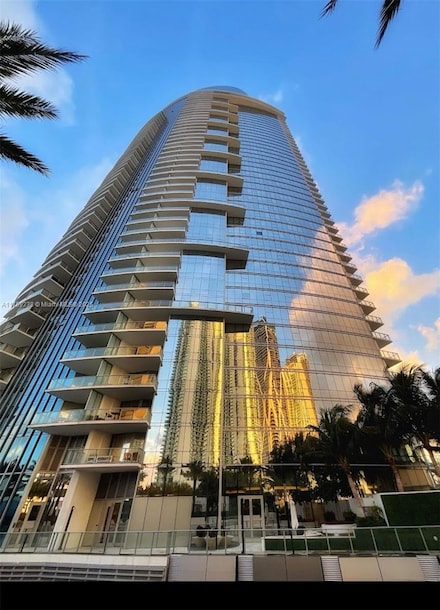 851 NE 1st Ave Unit 1408, Miami, FL 33132