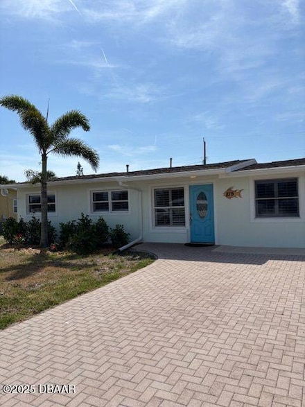 819 E 24th Ave, New Smyrna Beach, FL 32169