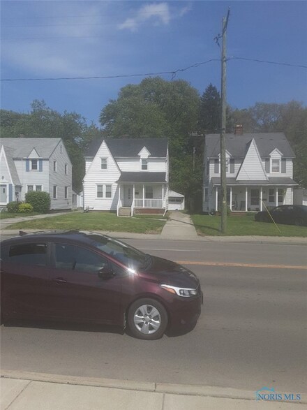 4118 Douglas Rd, Toledo, OH 43613