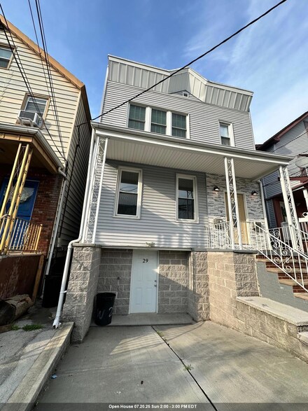 29 W 26th St, Bayonne, NJ 07002