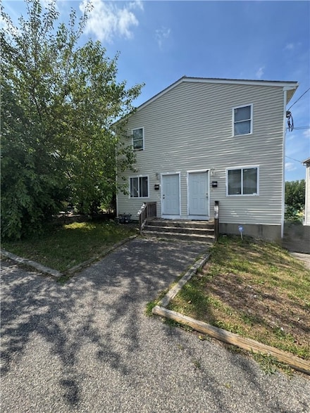 365 Union Ave, Providence, RI 02909