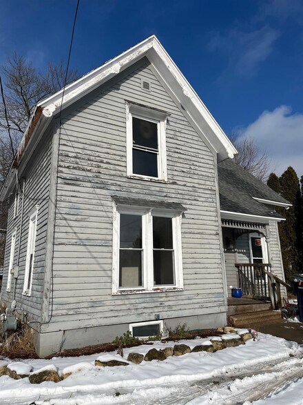 1314 Laurel Ave, Janesville, WI 53548