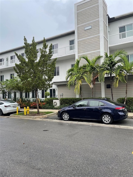 6420 NW 102nd Path Unit 104, Doral, FL 33178