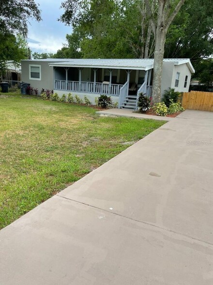 4730 Fox Creek Dr E, Mulberry, FL 33860