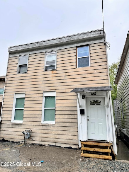 657 3rd St, Albany, NY 12206