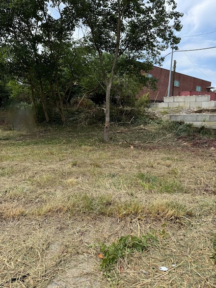 312 S 7th St, Clarksville, TN 37040