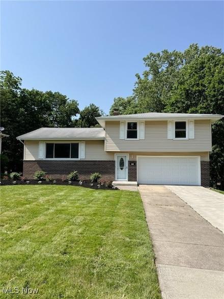 1723 Laurel Dr, Twinsburg, OH 44087