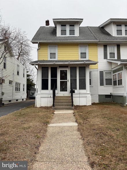15 W Forrestview Rd, Brookhaven, PA 19015