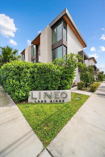 1054 N Victoria Park Rd, Fort Lauderdale, FL 33304