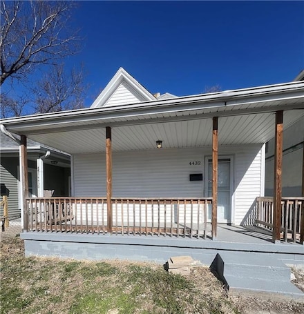 4432 E 10th St, Kansas City, MO 64127