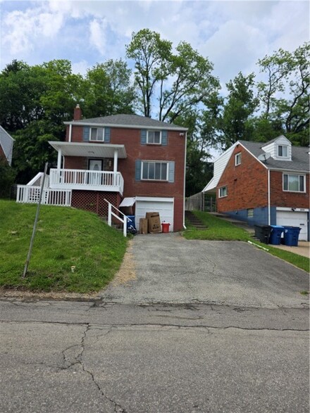 155 Pennoak Dr, Pittsburgh, PA 15235