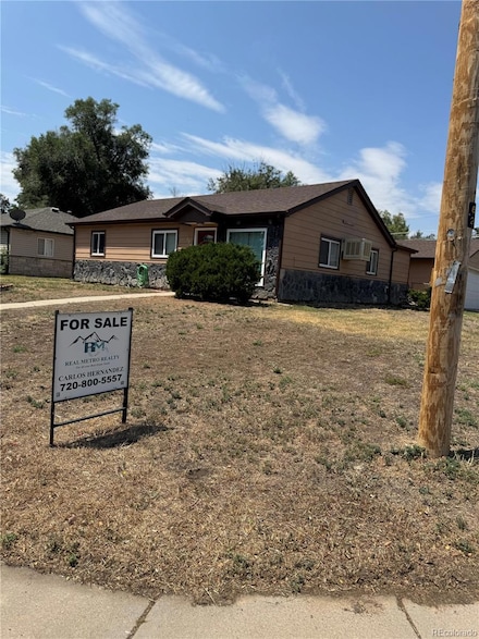 1297 Worchester St, Aurora, CO 80011