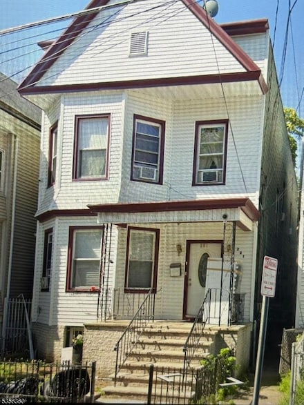 221 Bayview Ave, Jersey City, NJ 07305
