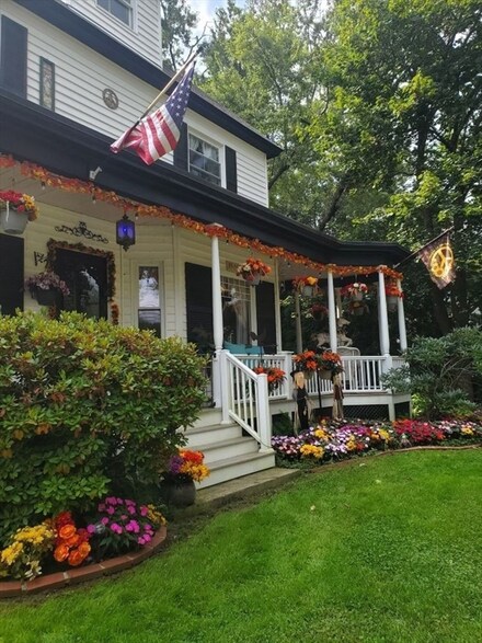 83 S Worcester St, Norton, MA 02766