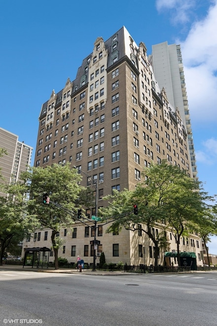 6101 N Sheridan Rd Unit 11C, Chicago, IL 60660