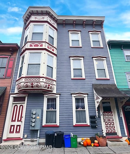 65 Race St, Jim Thorpe, PA 18229