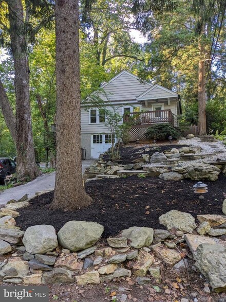 2031 Harts Ln, Conshohocken, PA 19428