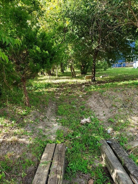 843 Lovers Ln, Houston, TX 77091