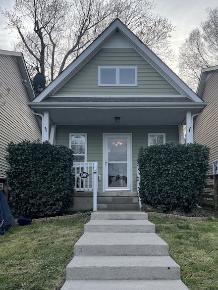 1081/2 Riverview Dr, Clarksville, TN 37040