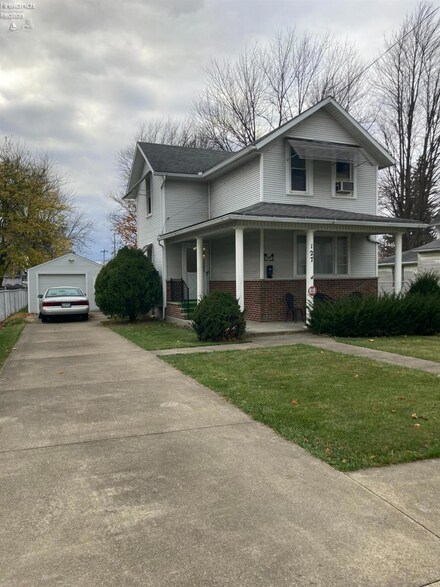 127 Sinclair St, Bellevue, OH 44811