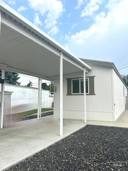 10606 W Macaw Ln Unit 30, Boise, ID 83713