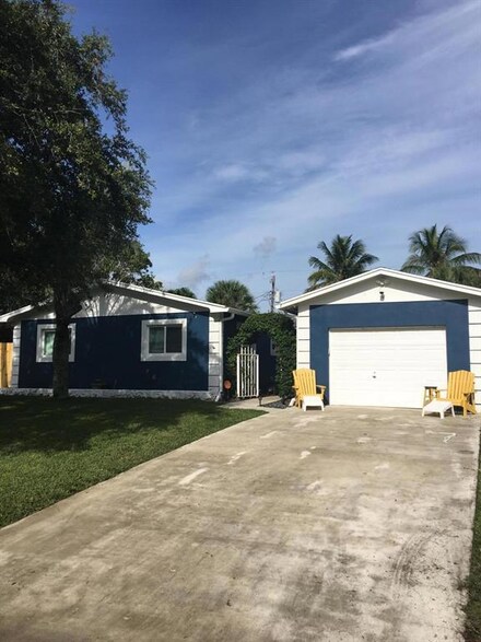 9957 Daphne Ave, Palm Beach Gardens, FL 33410