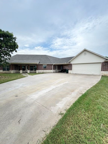 153 Twin Springs Ranch Ln, Weatherford, TX 76087