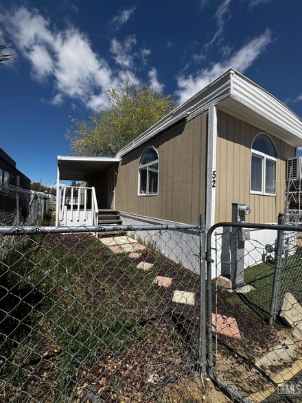 5335 W Rosamond Blvd Unit 52, Rosamond, CA 93560