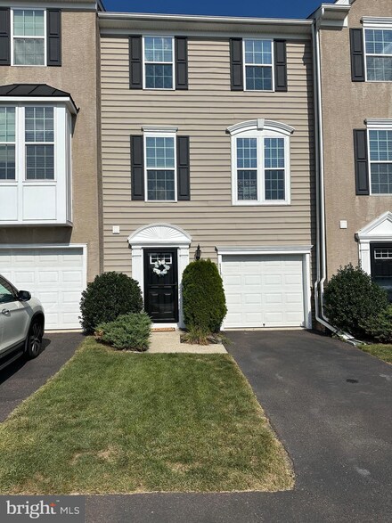 113 Raven Ct, Gilbertsville, PA 19525