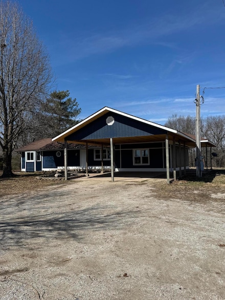 23773 Us Highway 60, Seymour, MO 65746