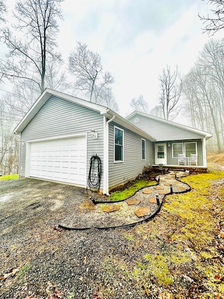 337 Robinwood Dr, Mount Clare, WV 26408