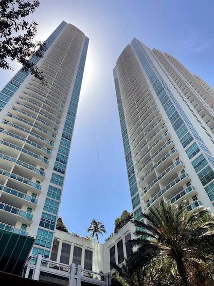 950 Brickell Bay Dr Unit 2611, Miami, FL 33131