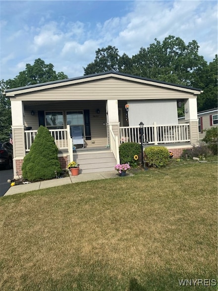 4693 Hampstead Dr, Clarence, NY 14031