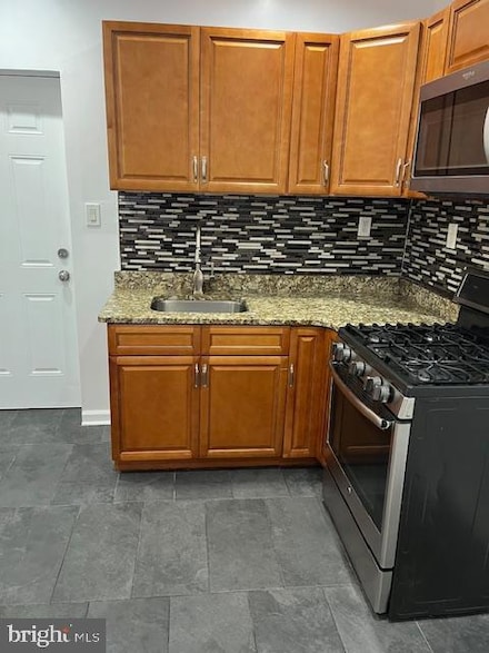 2614 W Arizona St, Philadelphia, PA 19132
