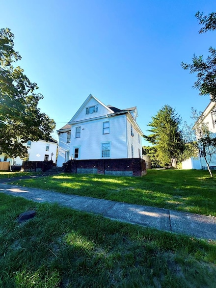 108 Roosevelt Ave, Bethany, WV 26032